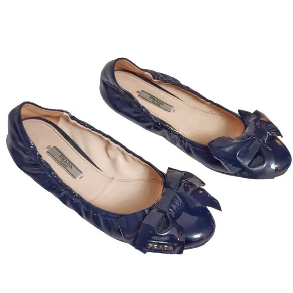 PRADA Navy Ballet Flats EU Size 35.5 Bows Elasticized Patent Leather US Size 8.5 - Picture 2 of 11